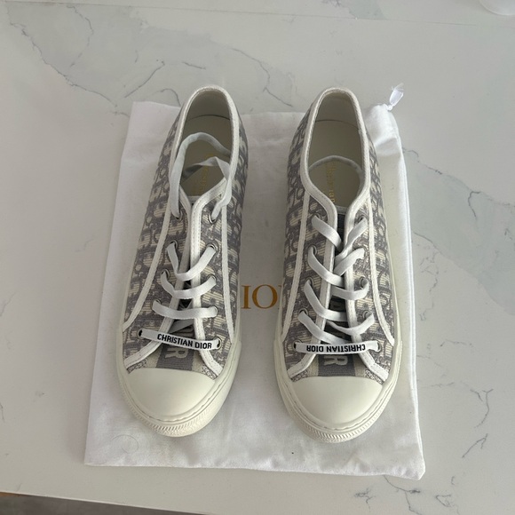 🩷🩷 Dior unisex White and Gray Sneakers - Picture 1 of 9
